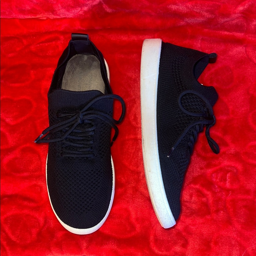 WOMENS 7 Black SONOMA Knit Lace-Up Sneakers with White Sole